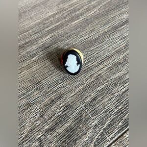 Women’s miniature Victorian woman cameo pin brooch black, white, and gold colors